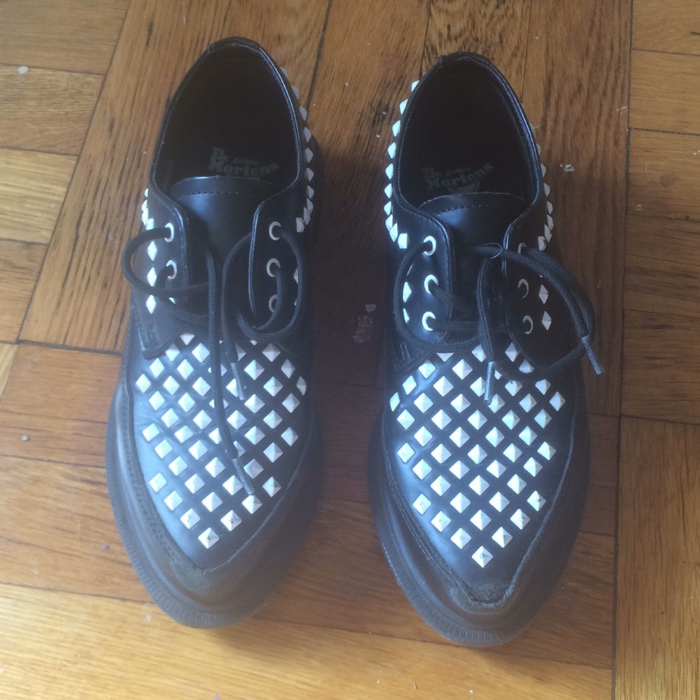 Gorgeous studded Dr. Martens “Willis” creepers - Picture 2 of 7